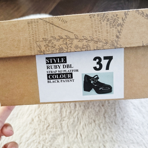 Free People Ruby Strappy Black Patent Leather Mary Jane Platform Pumps - Picture 11 of 11